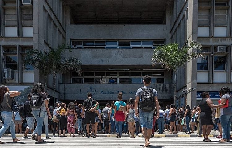 Faculdade Paga pelo Governo